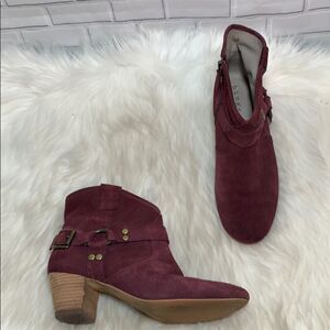 Hinge Billy Burgundy Suede Cowboy Booties Sz 7